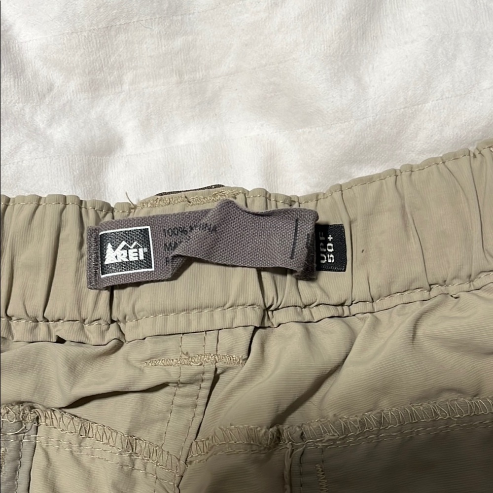 REI UPF 50+ TAN CARGO HIKING SHORTS Size L - Picture 9 of 9